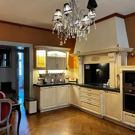 Le Papillon De Boheme 布拉格